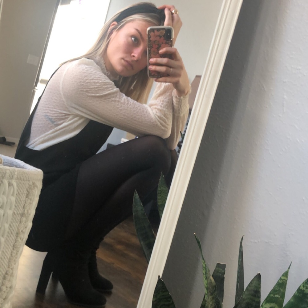 Meet your Posher, Julia